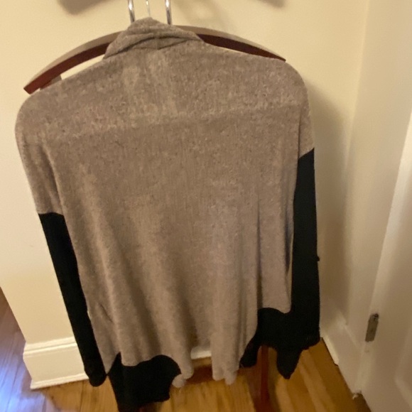 Women's light weight sweater - Picture 2 of 3